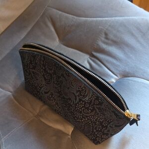 Portland Leather Large Eclipse Zippered Pouch In Masquerade
